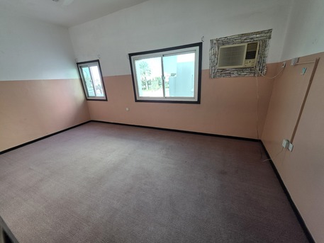 Manama, Apartments/Houses, BHD 250/month,  4 BR,  BHD:-250/month UN FURNISHED 4BHK APARTMENT FOR RENT IN MUHARAQ -: MUNEEB *35041493