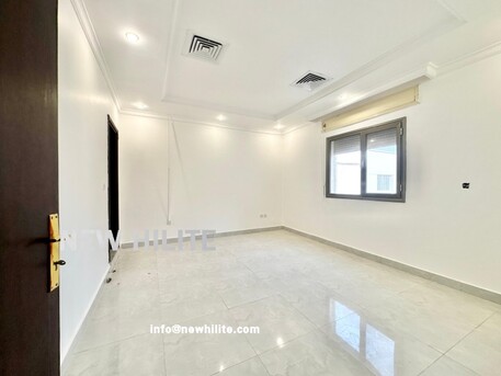 Kuwait City, Villas, KWD 600,  Spacious 4-Bedroom Floor For Rent In Salwa