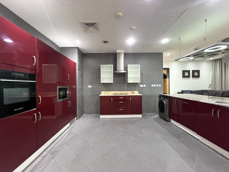 Juffair, Apartments/Houses, BHD 650/month,  Furnished,  3 BR,  280 Sq. Meter,  Spacious 3BR Penthouse With Large Balcony