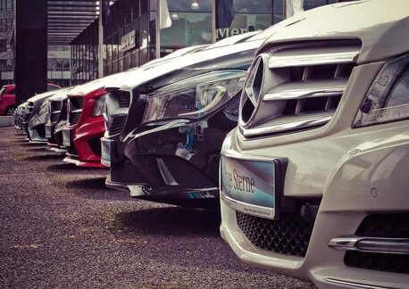 Dubai, Automotive, Zofeur - Hire A Chauffeur Service