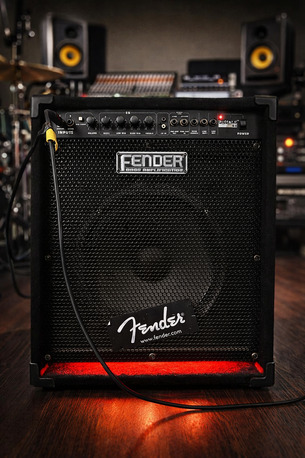 Dammam, Musical Instruments, SAR 2000,  Mint Condition Fender Rumble60 (bass Speaker) With Awesome Led At Bottom