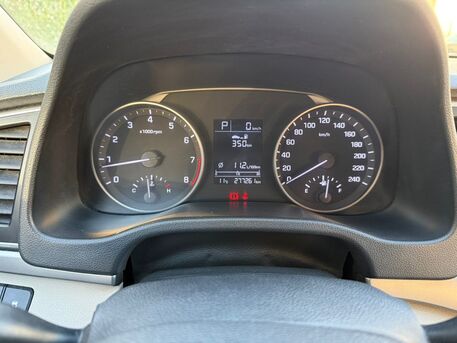 Riyadh, Vehicles, Cars & Trucks , SAR 35000,  Hyundai Elantra,  2017,  Automatic,  280000 KM,