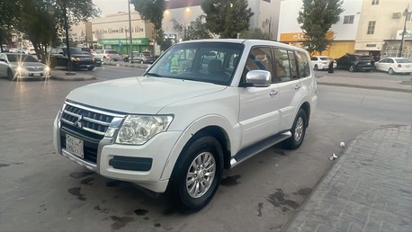 Al Naseem, Vehicles, Cars & Trucks , SAR 35000,  Mitsubishi Pajero,  2015,  Automatic,  229000 KM,  Pajaro  Model 229K - Indian Used Well Maintained- Final Exit