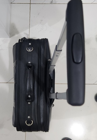 Jeddah, Materials, SAR 400,  Orignal Leather Hand Carry Bag With 2 Laptop Compartments And Multiple Pockets