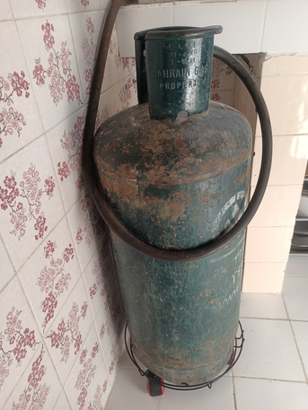 Manama, Household Items, BHD 25,  Gas Cylinder With Regulator And Stove