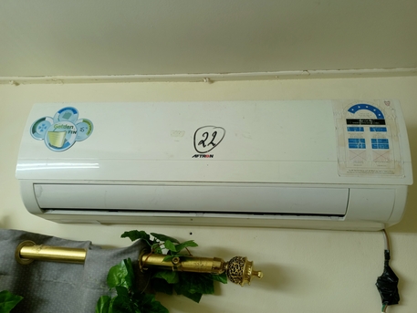 Salmaniya, Electronics, BHD 50,  Split A/C 1.5 Tons