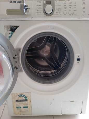 Dhahrat Laban, Appliances, SAR 300,  For Sale &ndash; Samsung Front Load Washing Machine (5 KG