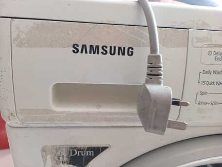 Dhahrat Laban, Appliances, SAR 300,  For Sale &ndash; Samsung Front Load Washing Machine (5 KG