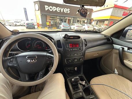Riyadh, Vehicles, Cars & Trucks , SAR 31000,  Kia Sorento,  2015,  Automatic,  266000 KM,