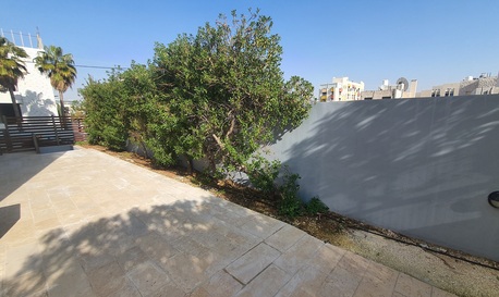 Amman, Apartments/Houses, JOD 15000/year,  Furnished,  2 BR,  Ground Fully Furinshed 2B Apart With Garden In 5 Circle 00962777688956