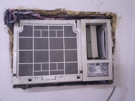 Jeddah, Air Conditioners, SAR 1,  House Hold Items