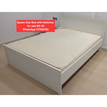 Manama, Furniture, BHD 45,  ✅️ Queen Size Bed With Mattress For Sale In Good Condition With Delivery
