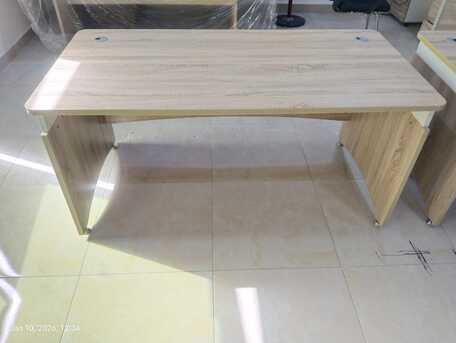 Riyadh, Furniture, SAR 8000,  URGENT SALE: Complete High-Quality Office Furniture Set (Desks)