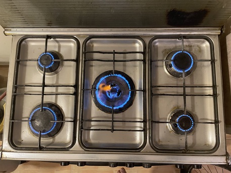 Riyadh, Household Items, SAR 350,  5 Burner Gas Stove For Sale - 350 SAR Only