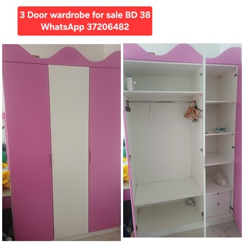 Manama, Furniture, BHD 38,  ✅️ Large Size Wardrobe 3 Door For Sale In Goood Condition With Delivery.