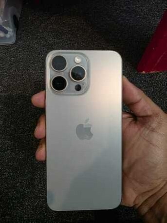 Riyadh, Mobile Phones, SAR 2300,  IPhone 15 Pro, Natural Titanium For Sale