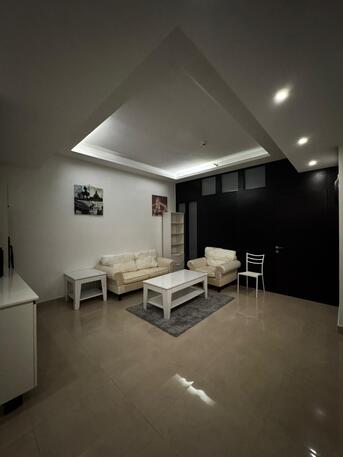 Juffair, Apartments, Flats, Houses & Villas, BHD 350/month,  Furnished,  Studio,  Modern 1BHK Apartment For Rent In A Prime Tower In Juffair