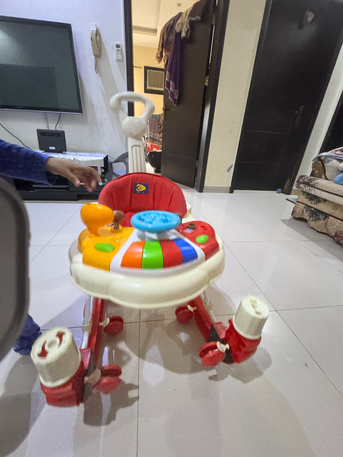 Jeddah, Baby & Kid Stuff, SAR 70,  2 In 1 Walker Very Less Used