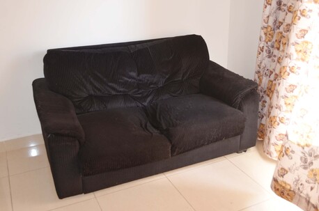 Juffair, Furniture, BHD 5,  For Sale - 3 Seater Sofa