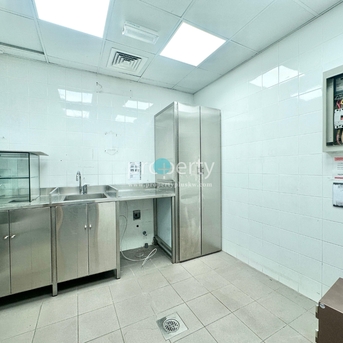 Kuwait City, Shops, KWD 4000,  Shop For Rent | Bneid Al Qar, Kuwait