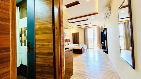 Gurgaon, Apartments/Houses, INR 3500/day,  Furnished,  Studio,  300 Sq. Feet,  Studio Near Medanta Medicity Hospital In Sector 38 Gurgaon)