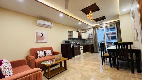 Gurgaon, Apartments/Houses, INR 6500/day, Furnished, 2 BR, 900 Sq. Feet, Two Bedroom Apartment Near Medanta Medicity Hospital