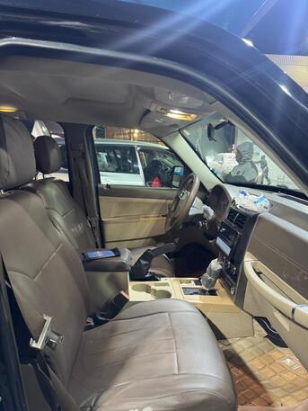 Dammam, Vehicles, Cars & Trucks , SAR 19000,  Jeep Cherokee,  2010,  Automatic,  395000 KM,    Model Black 3.6LTR 4x4