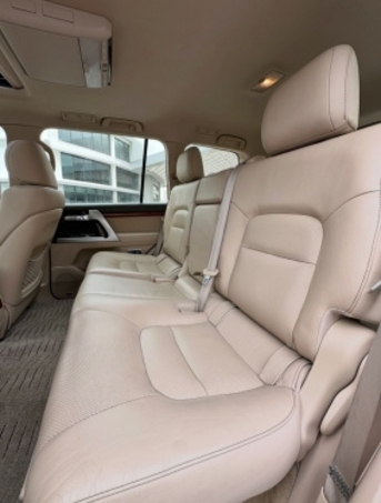 East Riffa, Vehicles, Cars & Trucks , BHD 13200,  Toyota Land Cruiser,  2013,  Automatic,  190000 KM,  Toyota L/Cruiser VXR 5.7-  - SOLD