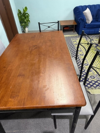 Riyadh, Furniture, SAR 200,  Dinning Table With 6 Chairs