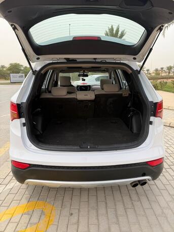 Riyadh, Vehicles, Cars & Trucks , SAR 45000,  Hyundai Santa Fe,  2015,  Automatic,  170000 KM,  SUV FOR SALE 7 Seater, MID OPTION, WELL MAINTAINED, SECOND OWNER.