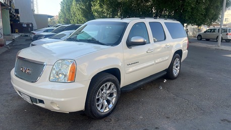 Jeddah, Vehicles, Cars & Trucks , SAR 45000,  Gmc Yukon XL,  2007,  Automatic,  96550 KM,