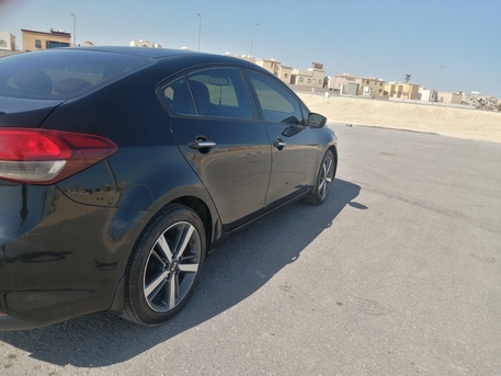Riyadh, Vehicles, Cars & Trucks , SAR 36000,  Kia Cerato,  2017,  Automatic,  250000 KM,    Full Option (Top Of The Line) - Royal Black - Excellent Condition