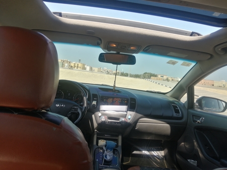 Riyadh, Vehicles, Cars & Trucks , SAR 36000,  Kia Cerato,  2017,  Automatic,  250000 KM,    Full Option (Top Of The Line) - Royal Black - Excellent Condition