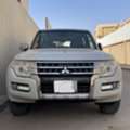 SAR 46000,  Mitsubishi Pajero Full Option 4x4,  2016,  Automatic,  242000 KM,