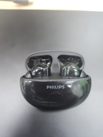 Umm Al Hamam, Home Audio, SAR 40,  Philips TAT3559 Bluetooth Earphones Like New