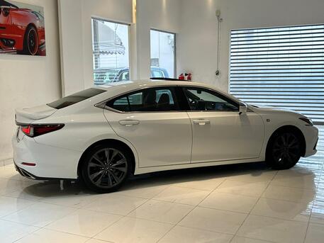 East Riffa, Vehicles, Cars & Trucks , BHD 9900,  Lexus ES 350 F,  2019,  Automatic,  99000 KM,   MODEL  FOR SALE
