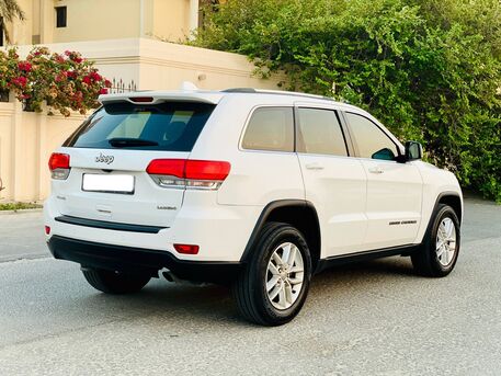 Tubli, Vehicles, Cars & Trucks , BHD 100,  GRAND CHEROKEE LAREDO,  2018,  Automatic,  124000 KM,    MODEL FOR SALE