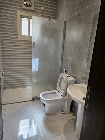 Azizia, Apartments/Houses, SAR 32000/year,  3 BR,  3bhk Kitchen Hall 2 Washroom Rent 32000 Near Pakistani School Aziza