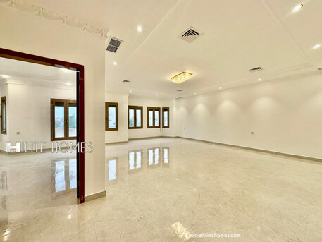 Kuwait City, Apartments/Houses, KWD 1200/month,  5 BR,  Renovated Floor For Rent In Shuhada