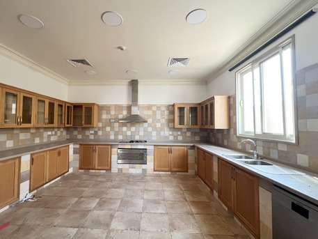 Saar, Commercial Villas, BHD 2000,  650 Sq. Meter,  Premium Commercial Villa For Rent In Saar