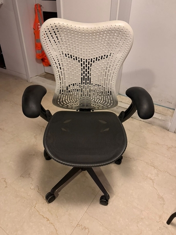 Jeddah, Furniture, SAR 1800,  Herman Miller Mirra