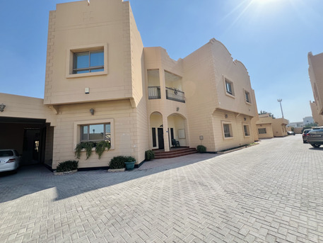 Janabiya, Apartments/Houses, BHD 600/month,  4 BR,  380 Sq. Meter,  Spacious 4BR Family Villa In Janabiya Compound