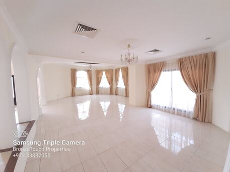 Saar, Apartments/Houses, BHD 900/month,  4 BR,  680 Sq. Meter,  LARGE VILLA WITH PRIVATE GARDEN EXCLUSIVE CALL