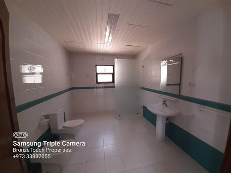 Saar, Apartments/Houses, BHD 900/month,  4 BR,  680 Sq. Meter,  LARGE VILLA WITH PRIVATE GARDEN EXCLUSIVE CALL