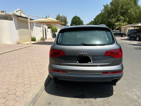 Ghirnatah, Vehicles, Cars & Trucks , SAR 39000,  Audi Q7 Premium,  2013,  Automatic,  139000 KM,  Gray , Full Option First Owner