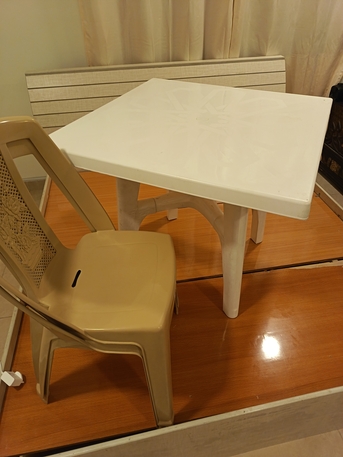 Jeddah, Furniture, SAR 130,  Dinning Table With 2 Chairs