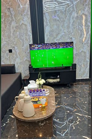 Thuqbah, Jobs, Barber For Men Saloon