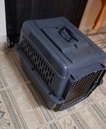 Manama, Pet Supplies, BHD 25,  Dog Carrier (Petmate)