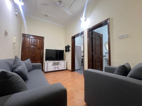 Mahooz, Apartments/Houses, BHD 220/year,  1 BR,  EXCELLENT 1BHK WITH BALCONY CLOSED KITCHEN READY TO MOVE  FURNISHED FLAT CLOSE TO HIGHWAY