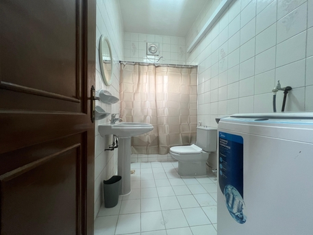 Mahooz, Apartments/Houses, BHD 220/year,  1 BR,  EXCELLENT 1BHK WITH BALCONY CLOSED KITCHEN READY TO MOVE  FURNISHED FLAT CLOSE TO HIGHWAY